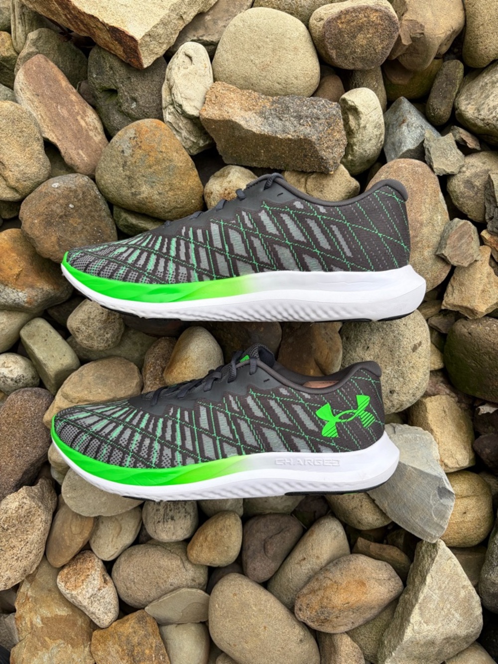 Under Armour Charged Men’s Running Shoes - Picture 2 of 4